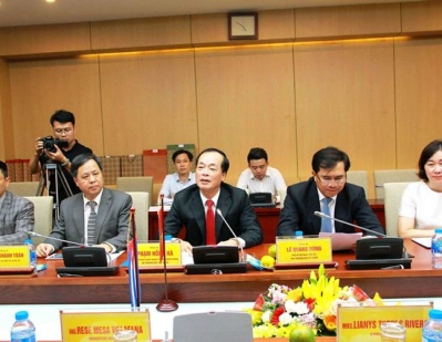 Minister of Cuban Construction Rene Antonio Mesa Villafana visit and work with the Vietnam Ministry of Construction
